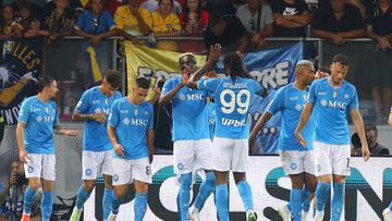 Frosinone (Italy), 19/08/2023.- Victor Osimhen (C) of Napoli celebrates with teammates after scoring his second goal during the Serie A soccer match between Frosinone Calcio and SSC Napoli at Benito Stirpe stadium in Frosinone, Italy, 19 August 2023. (Italia) EFE/EPA/FEDERICO PROIETTI
