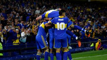 BUENOS AIRES, ARGENTINA - OCTOBER 02: Gonzalo Morales of Boca Juniors celebrates with teammates after scoring the first goal of his team during a match between Boca Juniors and Velez Sarsfield as part of Liga Profesional 2022 at Estadio Alberto J. Armando on October 2, 2022 in Buenos Aires, Argentina. (Photo by Daniel Jayo/Getty Images)