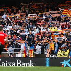 La afición del Valencia está embalada: agota las entradas para el Bernabéu
