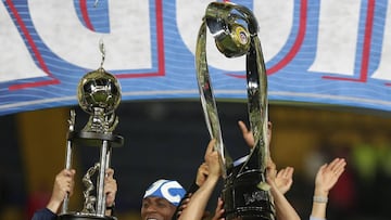 Trofeos de la Dimayor y de la Liga &Aacute;guila que se entregar&aacute; al Campe&oacute;n de la Liga &Aacute;guila