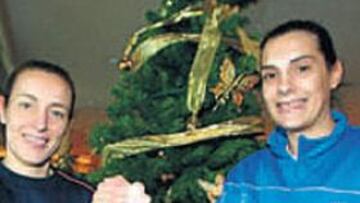 <b>ENTRE CAPITANAS. </b>Elisa Aguilar (Ros) y Laura Camps (Avenida).