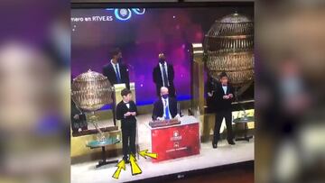 Va camino de récord de visitas: la reacción de uno de los niños cuando su hermano se traba