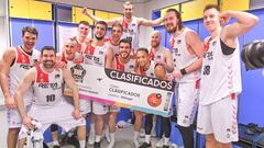 Los jugadores del Retabet Bilbao celebran su pase a la Copa del Rey.