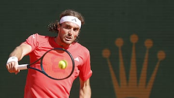 Stefanos Tsitsipas, en su partido contra Casper Ruud en Montecarlo.