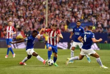 Wilfred Ndidi y Filipe Luis.