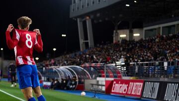 Pablo Barrios celebra uno de sus goles al Real Madrid en la Youth League.