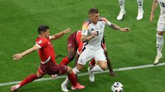 Frankfurt Am Main (Germany), 23/06/2024.- Toni Kroos (R) of Germany in action during the UEFA EURO 2024 group A soccer match between Switzerland and Germany, in Frankfurt am Main, Germany, 23 June 2024. (Alemania, Suiza) EFE/EPA/GEORGI LICOVSKI
