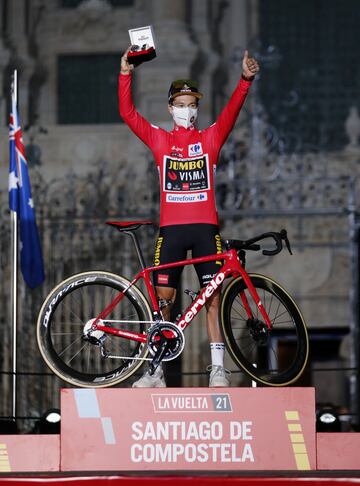 Primoz Roglic en el podio.