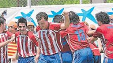 <b>CAMPEONES. </b>Paraguay ganó la competición en 2006 y hoy puede repetir su título ante Uruguay.