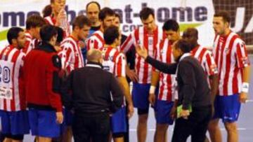 Dujsebaev, con sus hombres.