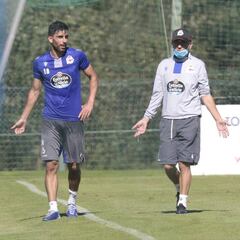 La demarcación de lateral del Deportivo, un rompecabezas