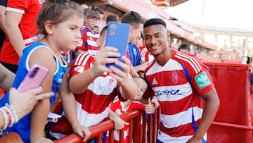 Presentación de Loïc Williams como nuevo jugador del Granada CF.