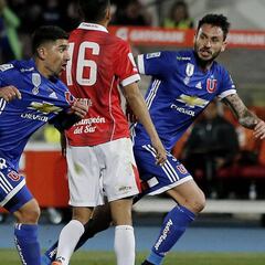 La U venció gracias a Pizarro y llega de escolta al Superclásico