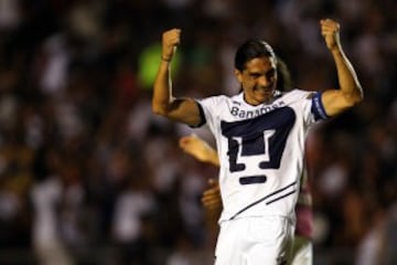 Es verdad que su paso por Cruz Azul fue el parte aguas de ese odio por parte del América, pero tras su llegada a Pumas el odio creció todavía más.