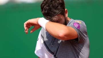 Cameron Norrie se lamenta durante su partido de primera ronda ante Cerúndolo en el Masters de Montecarlo.