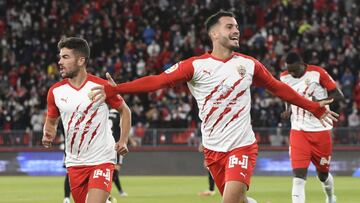 Lazo celebra el 1-0 al Burgos.