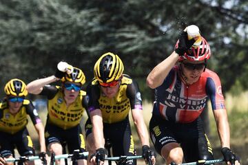 Caleb Ewan se llevó la victoria de la etapa 16 del Tour de Francia. El colombiano Rigoberto Urán subió un puesto en la clasificación general. 