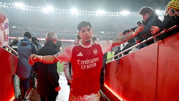 LONDON, ENGLAND - FEBRUARY 03: Piero Hincapie celebrates with the Arsenal fans after the Carabao Cup Semi Final Second Leg match between Arsenal and Chelsea at Emirates Stadium on February 03, 2026 in London, England. (Photo by Stuart MacFarlane/Arsenal FC via Getty Images)