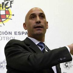 El nuevo plan de la FEF: horarios, el balón, nombre a la Liga...