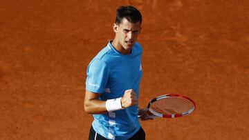 Dominic Thiem cierra el puño en la primera ronda de Roland Garros.