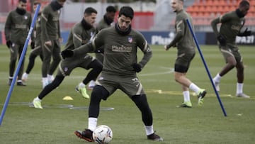 Suárez ya tocó balón y puede llegar a Bilbao