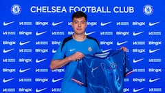Oficial: Anselmino ficha por el Chelsea