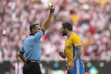 Marco Rodríguez: "Conmigo, Gignac no hubiera durado ni dos minutos en el campo"