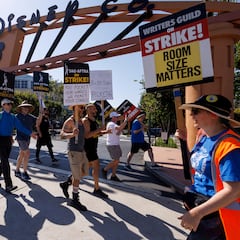 Fin a la huelga en Hollywood: ¿Cuál es el acuerdo entre el sindicato de guionistas WGA y los productores?