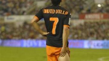 Emery no arriesgará con Villa ante el Barcelona si hay peligro de recaída