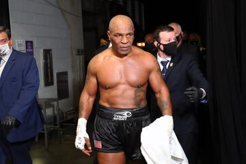 Mike Tyson tras el combate frente Roy Jones Jr. 