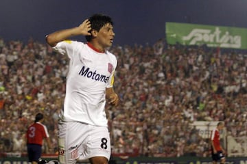 En 2009, Canío defendió a San Martín de Tucumán, donde tuvo una jornada gloriosa ante Independiente: hizo un triplete, siendo el primer chileno en la historia del fútbol argentino en anotar tres goles en un mismo partido.