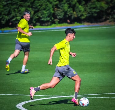 Plamen Andreev se pone de nuevo los guantes con su futuro en el aire