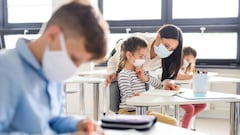 Recientemente, la Academia Americana de Pediatr&iacute;a comparti&oacute; una nueva recomendaci&oacute;n sobre el uso de mascarilla dentro de las escuelas. Aqu&iacute; los detalles.