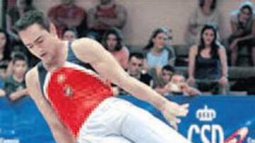 <b>COMPLETO. </b>Rafa Martínez se llevó cuatro oros, también en arcos.