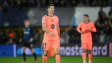 Barcelona's Polish forward #09 Robert Lewandowski looks on after the UEFA Champions League league phase day 4 football match between Club Brugge and FC Barcelona at Jan Breydelstadion stadium, in Bruges, on November 5, 2025. (Photo by NICOLAS TUCAT / AFP)