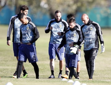 Entrenamiento de Argentina: se sumaron Armani, Higuaín...