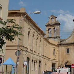 Abandonan un maletín con 64.000 euros y una nota en un hospital de Barcelona