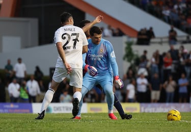Iker Casillas durante el Clásico de Leyendas en Puerto Rico entre Real Madrid y Barcelona en el Estadio Juan Ramón Loubriel​ en Bayamón.