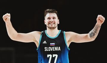 La selección eslovena de baloncesto, comandada por Luka Doncic, se ha impuesto a la selección argentina por 100-108. Luka ha anotado 48 puntos en el encuentro igualando la segunda mejor marca de la historia de los Juegos Olímpicos.