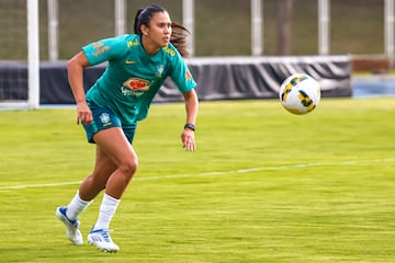 La Selección Femenina de Brasil sigue trabajando con miras a la final de la Copa América ante Colombia. El partido será este sábado en el Alfonso López.