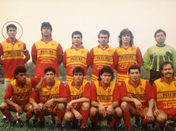 Para sorpresa de muchos jugó en Deportivo Pereira, SC Internacional, Once Caldas y Chicago Fire.