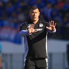 Almirón no olvida la derrota ante la U y explota en contra de Maza: “De los robos y los penales...”