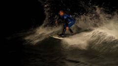 Así fue la notable competencia de surf nocturno en Reñaca