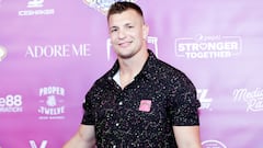 Widely regarded as the greatest tight end to ever play in the NFL, it would be fair to say that Rob Gronkowski has made some money, but how much?