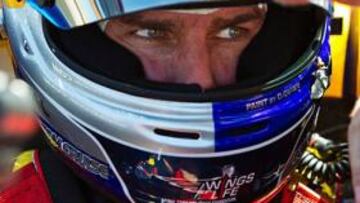 El actor Tom Cruise, piloto de Red Bull por un día