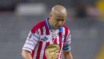 El &iacute;dolo de Chivas se despidi&oacute; del profesionalismo y en su &uacute;ltimo juego hizo recordar su carisma dentro del terreno de juego.