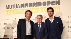Gerard Tsobanian, Manolo Santana y Feliciano L&oacute;pez, del Mutua Madrid Open posan antes del desayuno &quot;Mutua Madrid Open: los retos del futuro&quot;.
