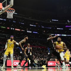 Los Lakers hacen lo imposible: que el ridículo sea mayor