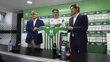 Beller&iacute;n, en su presentaci&oacute;n con el Betis. 