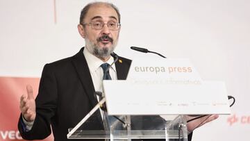 El presidente del Gobierno de Aragón, Francisco Javier Lambán, interviene en un desayuno informativo de Europa Press, en el Hotel Rosewood Villa Magna.